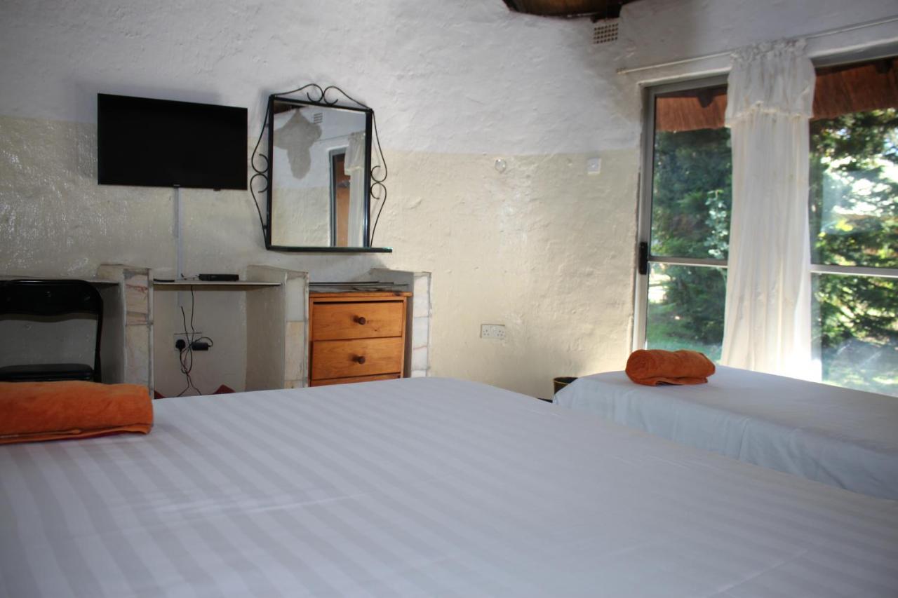 Reed Mat Lodge Лусака Экстерьер фото